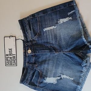 Almost famous jean short NWT